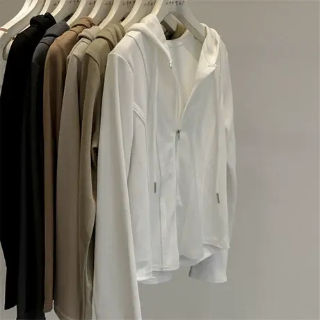 举手推荐~2023秋款简约纯色百搭修身鱼骨收腰休闲连帽开衫外套女图片