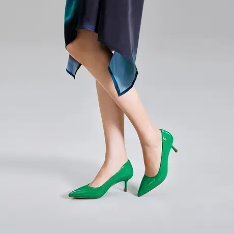 VME/舞魅2023新款绿色时尚简约百搭字母细高跟鞋小个子外穿单鞋潮商品大图