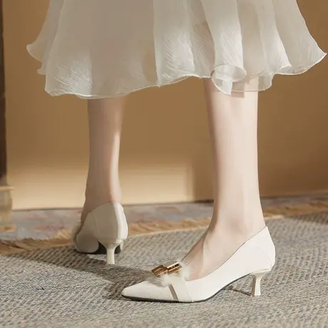 尖头金属扣高跟鞋女细跟2024春夏季新款法式少女性感百搭浅口单鞋图片