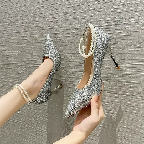 银色高跟鞋女细跟2024年新款珍珠一字扣尖头法式婚鞋新娘鞋不累脚图片