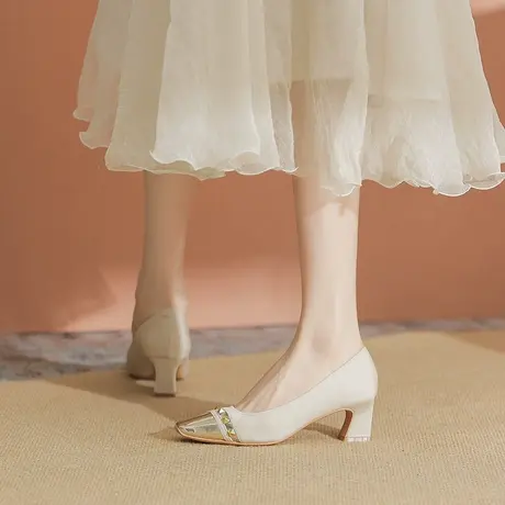 小香风单鞋女中跟2024年新款春季方头拼接铆钉复古气质粗跟高跟鞋图片