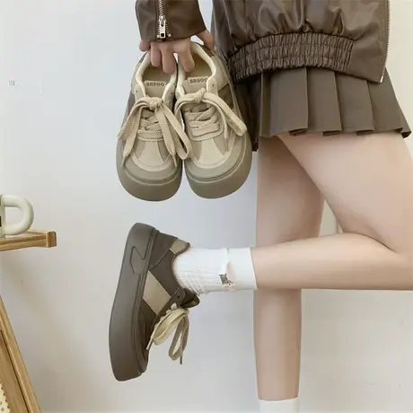 时尚板鞋女2023年春秋季新款高级感复古百搭休闲鞋厚底增高面包鞋图片