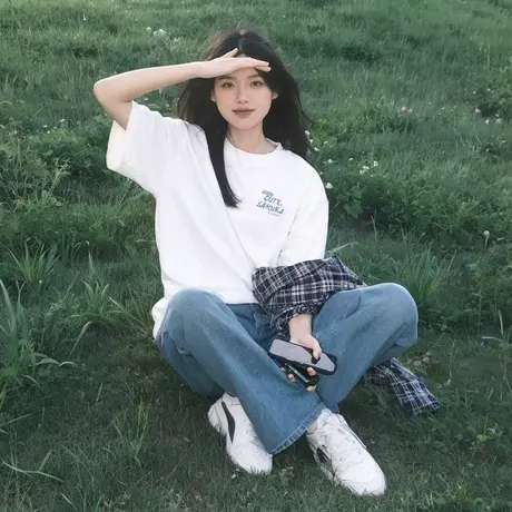KV真维斯白色短袖t恤女夏休闲圆领体恤女圆领t恤夏设计感纯棉上衣商品大图
