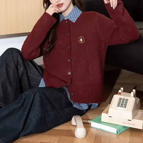 唐狮秋冬季女毛衣复古风绣花设计圆领开衫红色系氛围感毛线衫tu商品大图