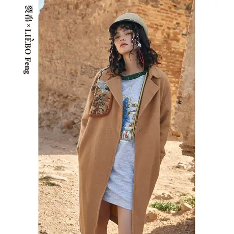 裂帛LIEBOFeng2023秋季复古刺绣美拉德卡其色中长款毛呢外套上衣图片