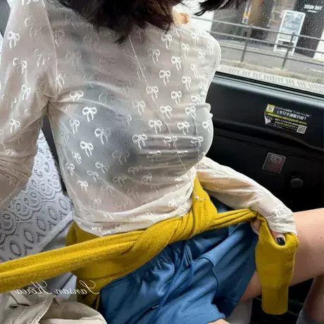 现货 Onoev 几分甜美~蝴蝶结元素网纱透视长袖打底衫 3色商品大图