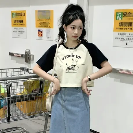 唐狮插肩袖学院风短款上衣女夏季紧身休闲圆领宽松运动体恤别致图片