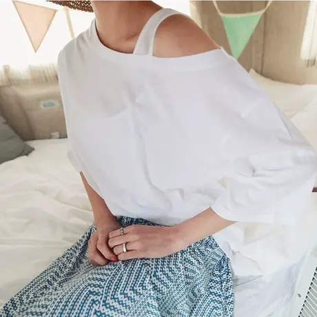 新款短袖斜肩T恤女中长款韩版宽松大码时尚休闲露肩体恤衫上衣潮图片