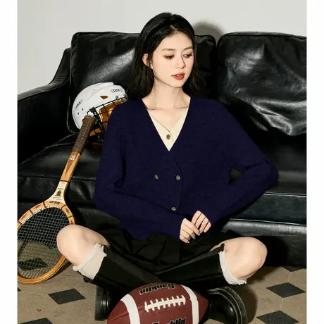 唐狮毛衣女秋冬季新款V领慵懒红色假两件设计感套头毛线衫图片