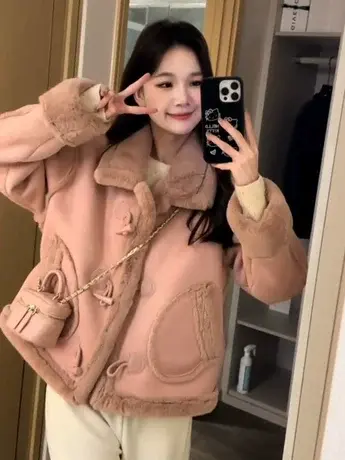 麂皮绒毛毛外套冬季新款牛角扣小个子加厚保暖皮毛一体机车棉服女商品大图