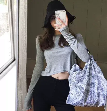 高腰打底衫春秋短款显胸露脐爵士舞小心机内搭长袖漏脐t恤女上衣图片