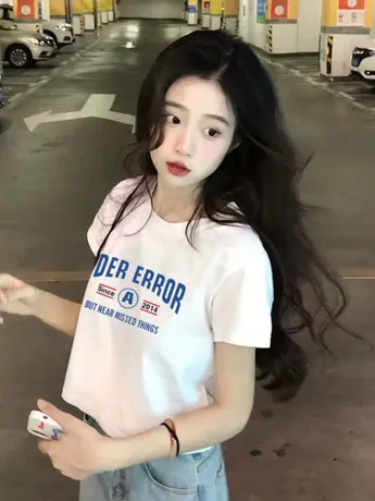 2023夏季新款正肩短袖T恤女短款设计感小众ins潮辣妹白色宽松上衣图片