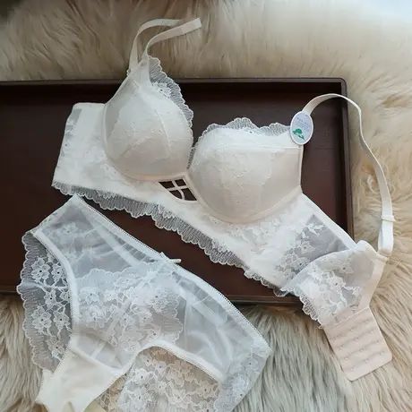 纯欲蕾丝内衣女小胸聚拢显大无钢圈胸罩调整型收副乳白色文胸套装图片