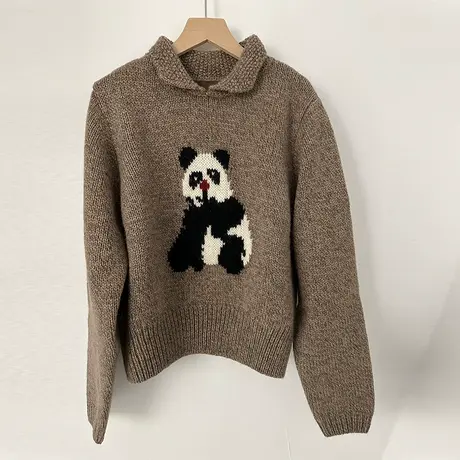 享永子【有被气质住】80%羊毛20%兔毛熊猫提花小翻领加厚套头毛衣图片