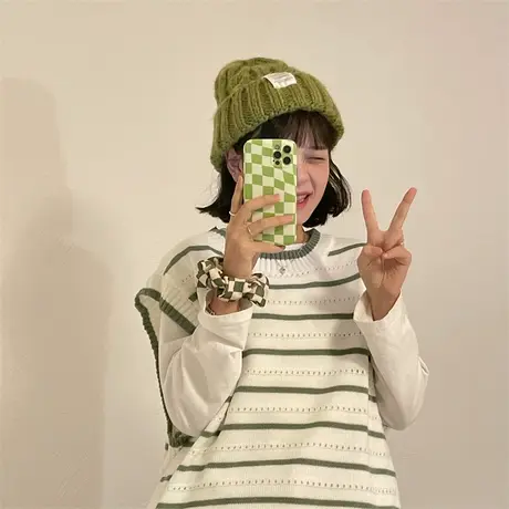 红续日系小清新条纹破洞马甲女坎肩背心叠穿外搭学院风宽松针织衫图片