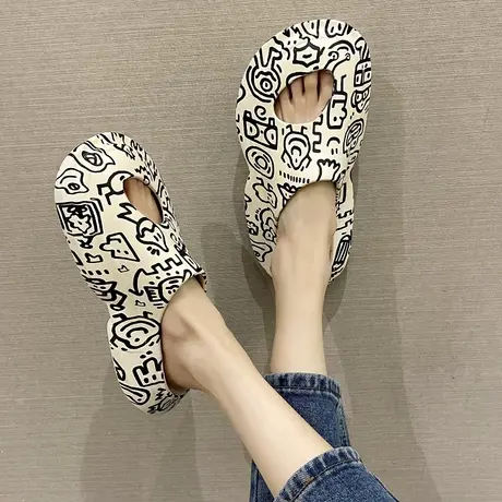 包头凉拖鞋女夏季外穿时尚涂鸦踩屎感厚底防滑洞洞鞋老爹沙滩拖鞋图片