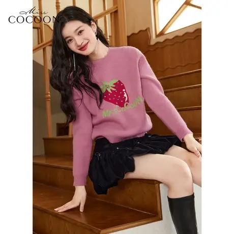 missCOCOON时尚圆领毛衣女2023新款春季宽松草莓图案毛针织衫上衣图片