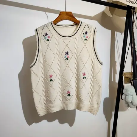 甜美绣花针织背心马甲女春秋新款宽松圆领叠穿无袖毛衣坎肩学院风商品大图