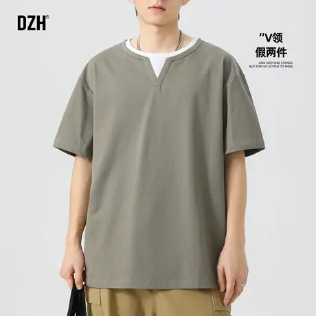 男士假两件短袖v领上衣卡其色t恤男青少年衣服2025新款美式体恤衫商品大图