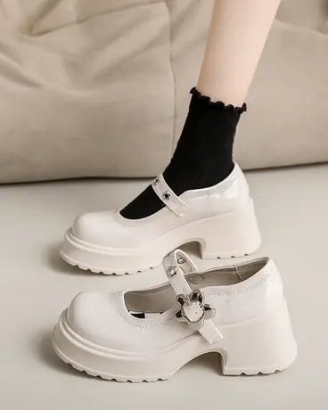 法式白色复古玛丽珍鞋女夏季2023新款金属一字扣带粗跟厚底小皮鞋商品大图