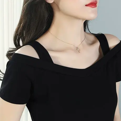 黑色性感小心机上衣2024年夏季新款短袖露锁骨修身显瘦大V领t恤女图片