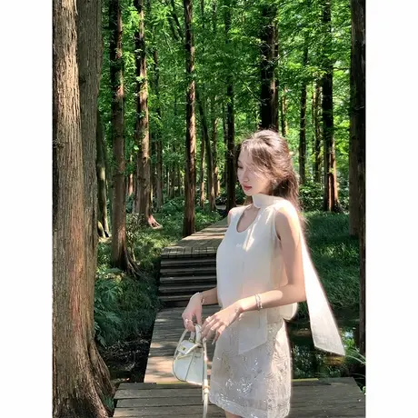 韩语琳 新品9折/韩式气质无袖背心女2025夏季高级感白色飘带上衣图片