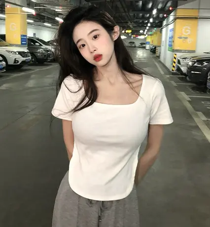 夏季2023年新款短袖T恤女装辣妹短款设计感小众显瘦别致上衣ins潮商品大图