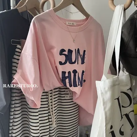 涂鸦字母印花简约个性洋气百搭高级感休闲宽松棉T恤韩版夏体恤女图片