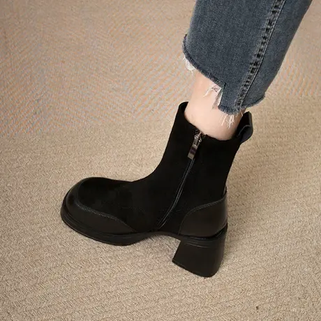 黑色法式复古短靴女2023年新款超火弹力瘦瘦单靴厚底粗跟袜子靴图片