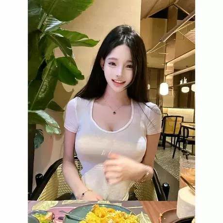 纯欲辣妹性感U领T恤女2024夏季弧形下摆短袖微透显胸紧身显瘦上衣商品大图