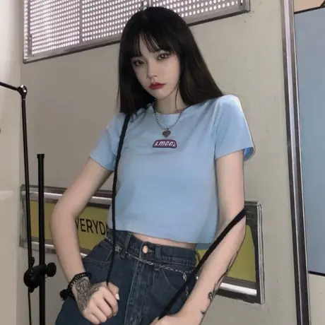 ins超火短款辣妹风上衣女夏季2023新款网红紧身显瘦露脐短袖t恤潮商品大图