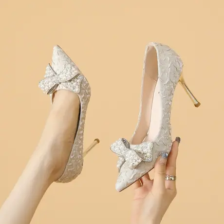 法式少年蝴蝶结水钻高跟鞋女2023年春夏新款性感气质尖头水钻单鞋图片