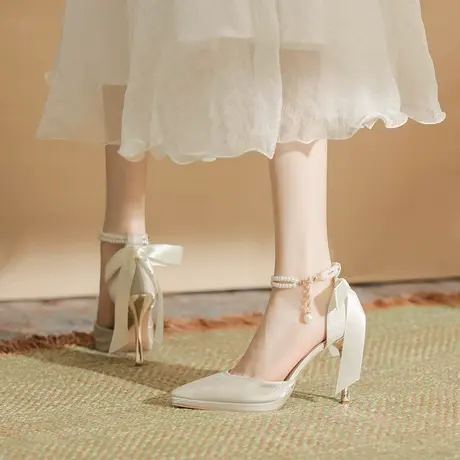 包头凉鞋2023夏季新款防水台中空珍珠一字带蝴蝶结尖头细跟高跟鞋商品大图