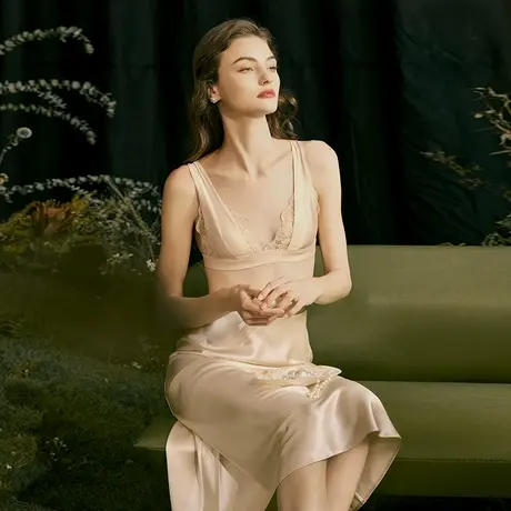 【马小婷推荐】宝诗嫣法式蕾丝内衣女夏季薄款小胸缎面文胸平胸罩图片