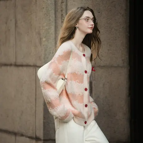 唐狮秋冬女毛衣圆领双色渐变提花可爱蝴蝶结甜美约会穿搭好看tuTA图片