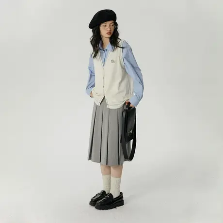 omont蛋挞家 针织马甲女2023早秋新款复古无袖坎肩背心开衫短外套图片