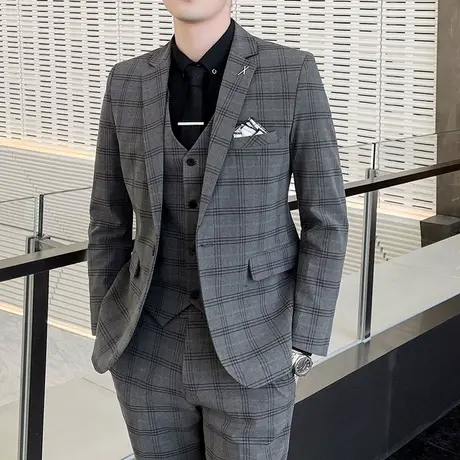 秋冬西装男修身西服套装三件套韩版休闲格子青年结婚新郎礼服帅气图片