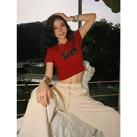 YEP机能风辣妹装美式复古短袖t恤女紧身短款多巴胺穿搭上衣夏款潮图片