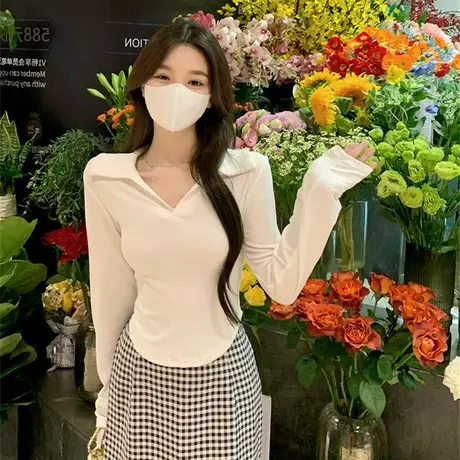 polo领长袖t恤女装2023新款早秋季v领设计感小众修身短款辣妹上衣商品大图