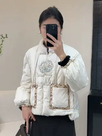 新中式国风刺绣羽绒服冬仿水貂毛立领宽松白鸭绒短外套小香风上衣图片