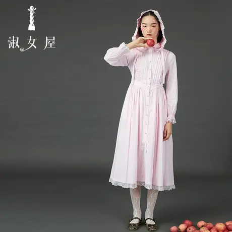 淑女屋官方旗舰店塔克褶连帽连衣裙图片