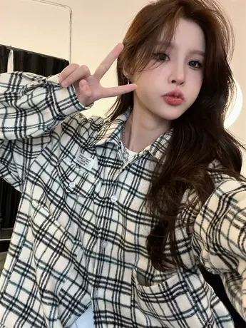 格子衬衫女2022秋冬上衣法式别致小众设计高级感长袖衬衣开衫外套图片