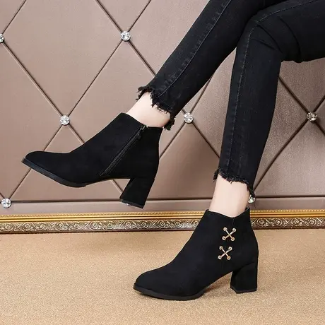 粗跟靴子女2023新款洋气韩系高级感小短靴高跟超火短靴法式小踝靴图片