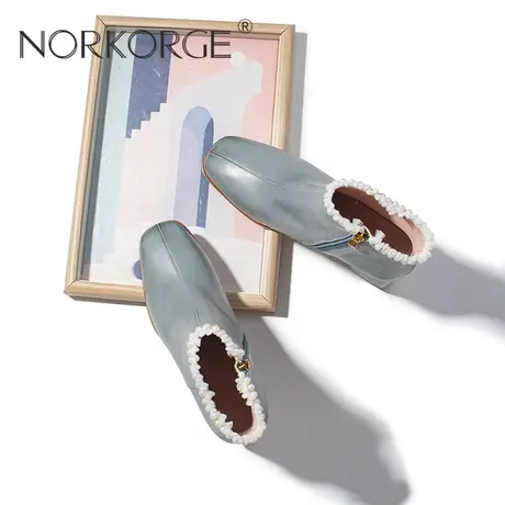 复古灰蓝色时装靴图片