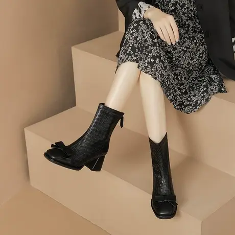 黑色方头高跟短靴女2023新款秋季单靴粗跟瘦瘦靴复古英伦风马丁靴图片