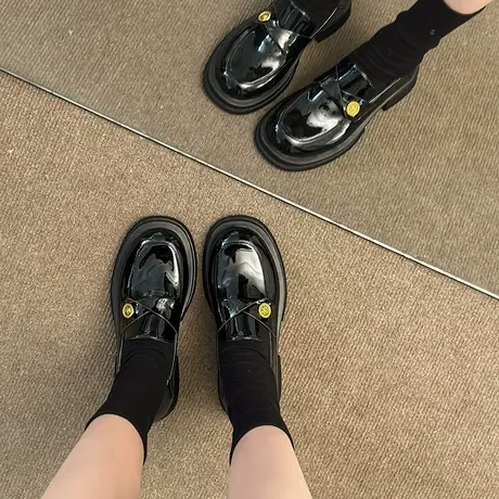 超火英伦风乐福鞋女2024新款春秋季漆皮粗跟单鞋懒人一脚蹬小皮鞋商品大图