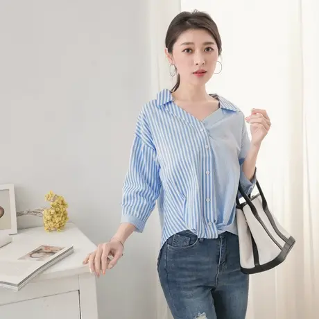 桔熊春秋季设计感不对称条纹下摆扭结修身衬衫上衣女大码AB14564商品大图
