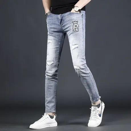 春季九分牛仔裤男2022新款修身小脚浅色破洞个性刺绣男士百搭裤子商品大图