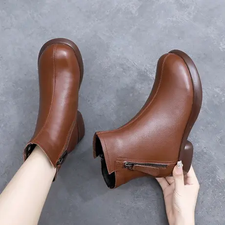 真皮平底大码加肥加宽女靴41-43时尚短靴女2023新款春秋休闲单靴商品大图