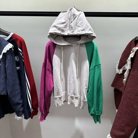 2023秋装新款连帽领拼色插肩袖宽松套头卫衣女春秋薄款打底衫上衣商品大图